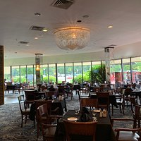 New look at Restaurant Le Toit Rouge