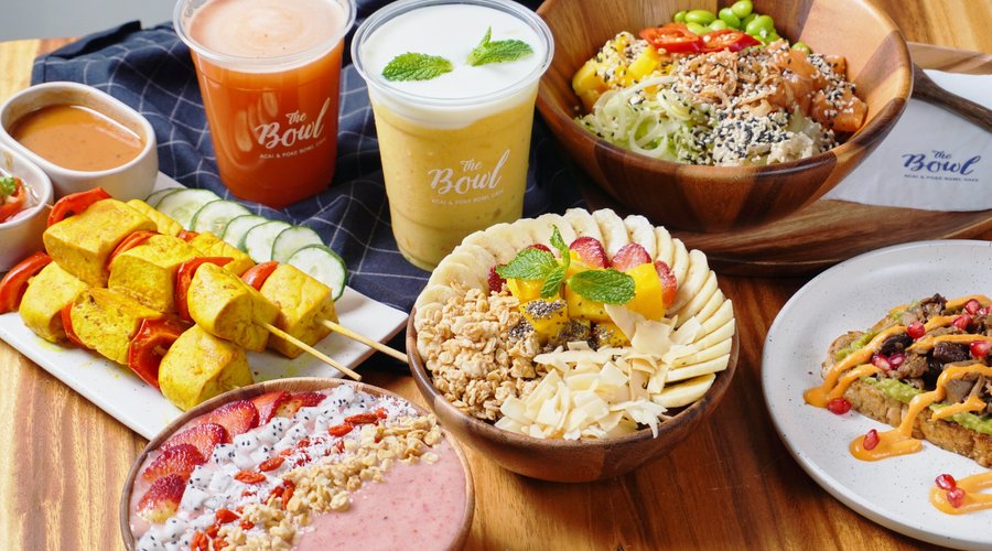 “The bowl” is Acai and Poke bowl cafe. We are proudly to present that we are homemade and healthy cafe. Our Poke bowl is unique because the toppings and all of the dressing are homemade. Plant based menu (special menu) are also all vegan menu. For example, Cheesy mushroom burrito, we made vegan cheese with perfect texture and delicious! 