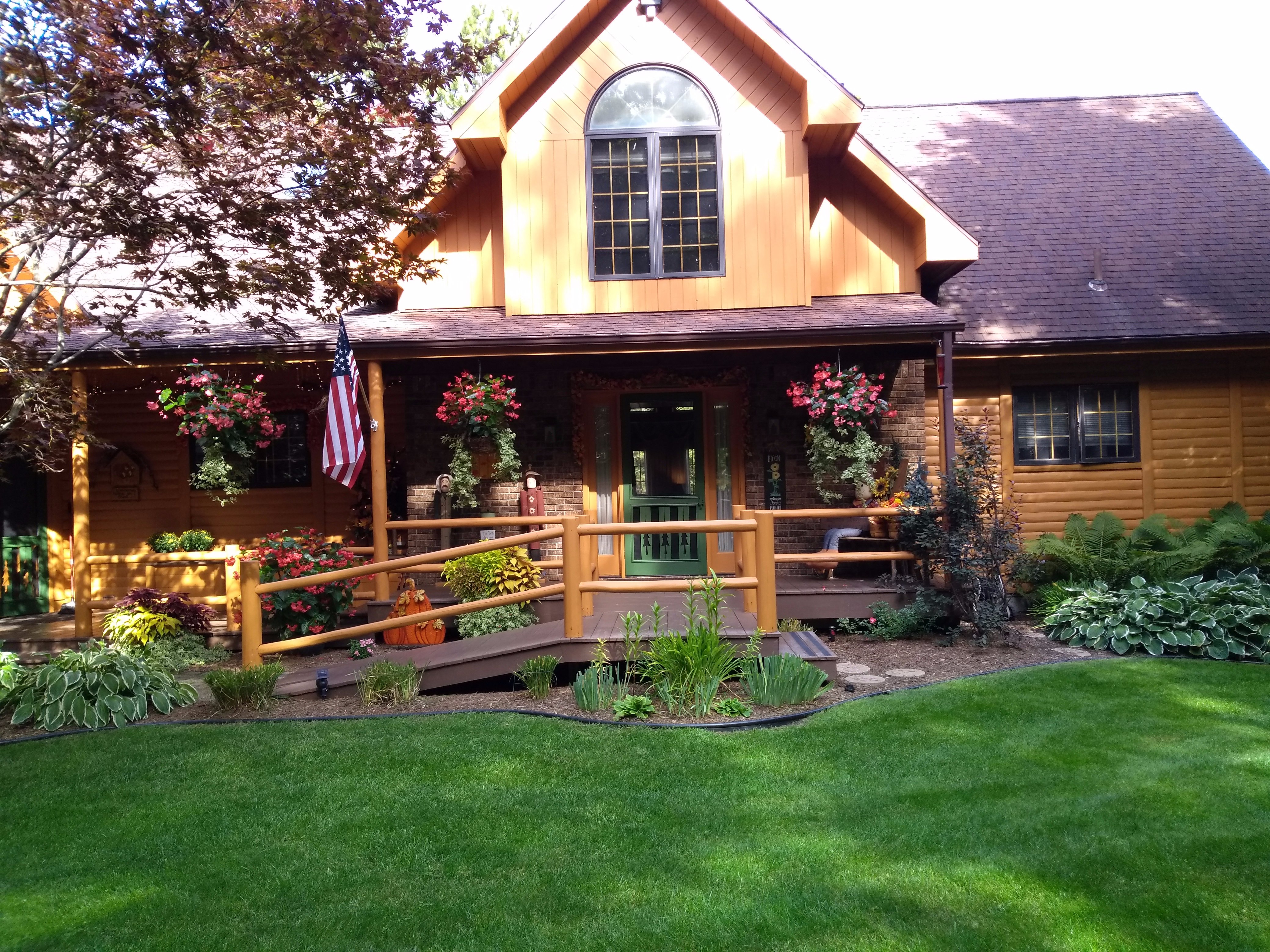 HORTON CREEK INN BED & BREAKFAST Desde $4,114 (Charlevoix, MI ...