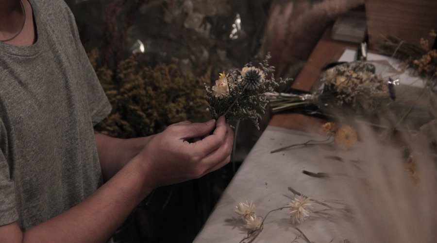 beautifully handcrafted dry flowers bouquet:  blancartisan.com