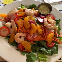 Enjoyed a tasty lunch a Yellow Bird Cafe. Reasonable prices, extensive menu of breakfast and lunch items in a cute area of Downtown Hammond. Highly recommend this place.