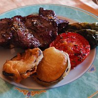 Frinsa de ternera con chimichurri