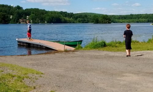 Enjoy canoeing lovely Lake Musonetcong. Launch your boat at the small state park in Netcong behind the Growing Stage