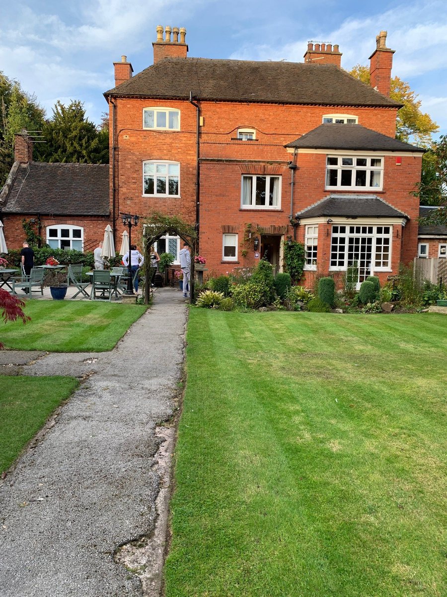 THE MANOR CHEADLE - Updated 2021 Prices & B&B Reviews (England ...