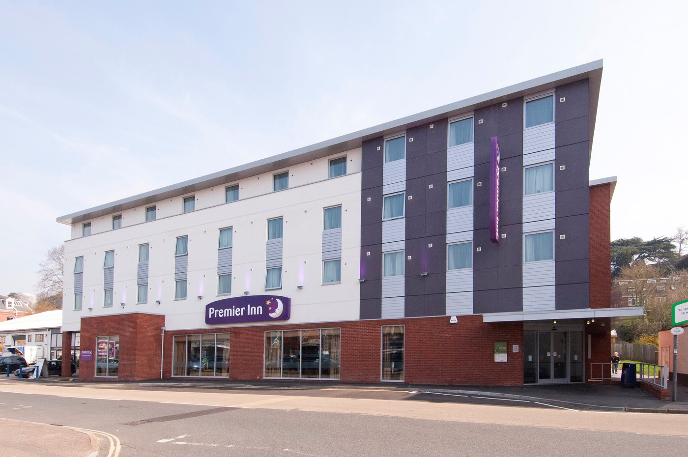 Premier Inn Exeter Central (st Davids) Restaurant: Pictures & Reviews ...