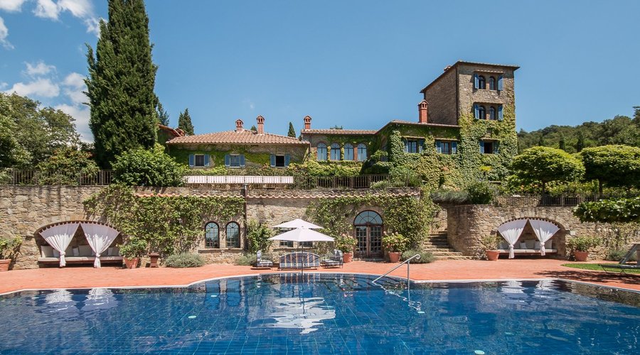 Torre del Tartufo pool and villa in Tuscany where the Tuscookany cooking classes in Tuscany are held.