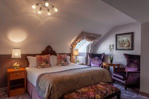 Room & Suite