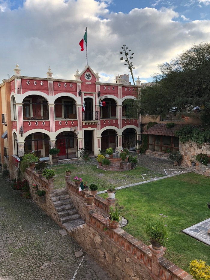 HOTEL - RESTAURANTE CENTENARIO CENTRO BERNAL (Querétaro): opiniones y  precios