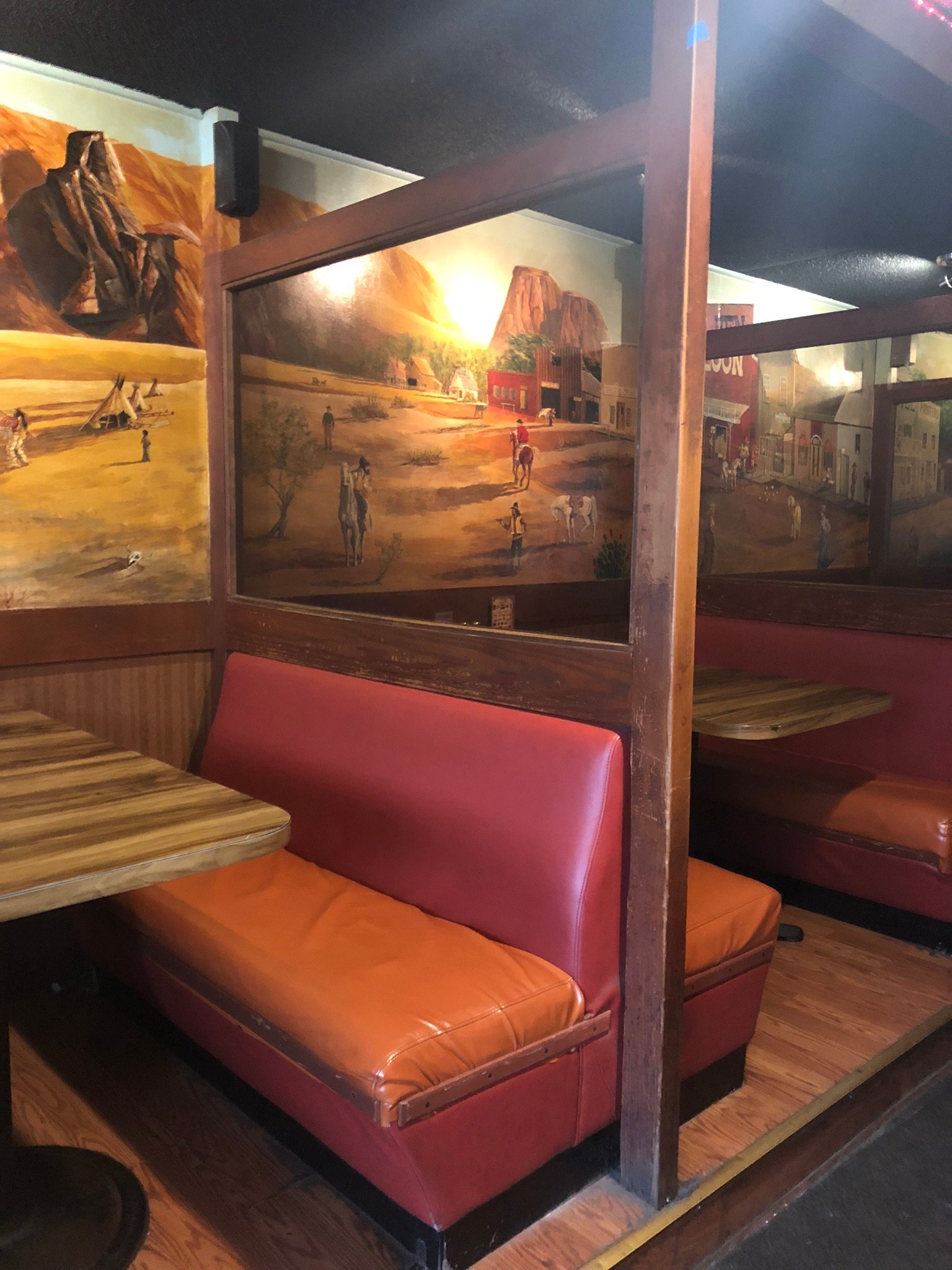 Red restaurant near me discount