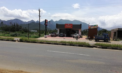 Kathadi Restaurant.  Kavalkinaru, NH7, Tirunelveli District, Tamil Nadu. Tasty food, good hygiene, well maintained rest rooms. 11 AM to 11 PM. Ideal for families.