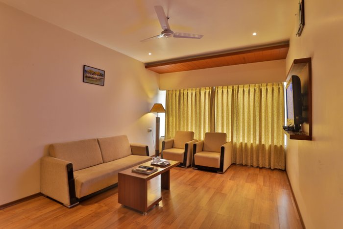 Panchavati Sinnar Motel Rooms: Pictures & Reviews - Tripadvisor