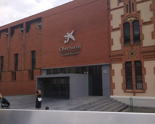 barcelona tourist center
