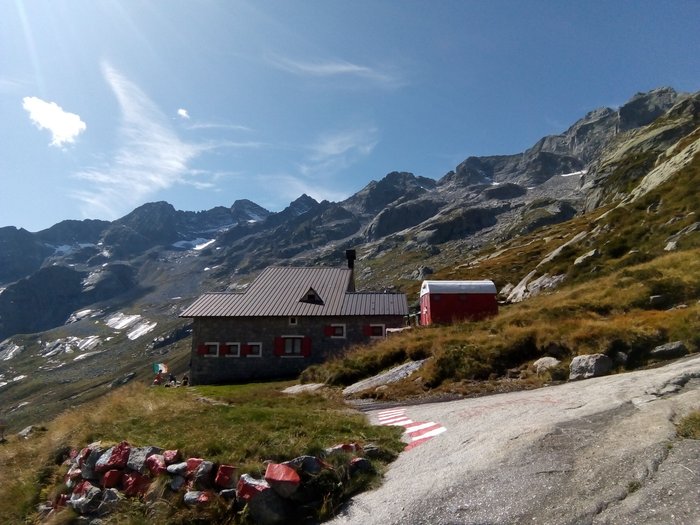 RIFUGIO ANTONIO OMIO - Lodge Reviews (Val Masino, Italy)