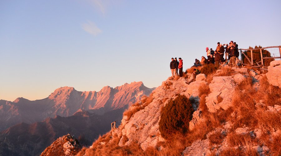 Nel periodo invernale, in occasione di aperture straordinarie, è possibile ammirare spettacolari tramonti dalla vetta dell'Orto Botanico in occasione dell'iniziativa "Rosse di sera".