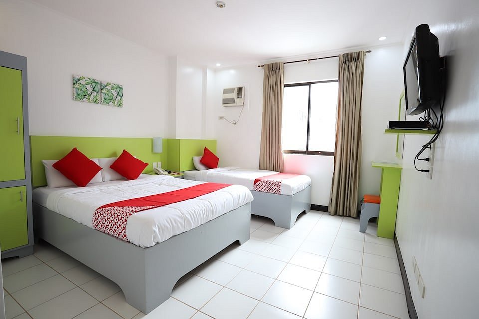 OYO 210 Apple Tree Suites, hotell i Cebu by