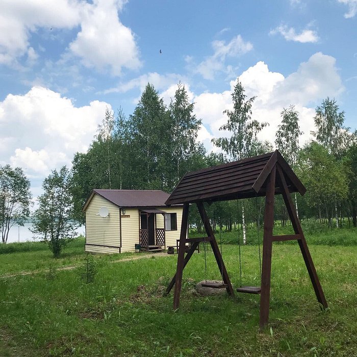 Великое озеро база отдыха валдай. База отдыха великое озеро. База отдыха Великая Киров. Пасторское озеро база отдыха. Новокрымское озеро база отдыха.