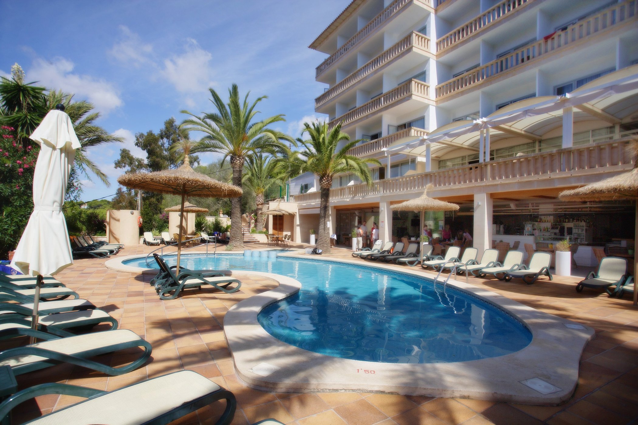 Hotel Apartamentos Cala Santanyí by null