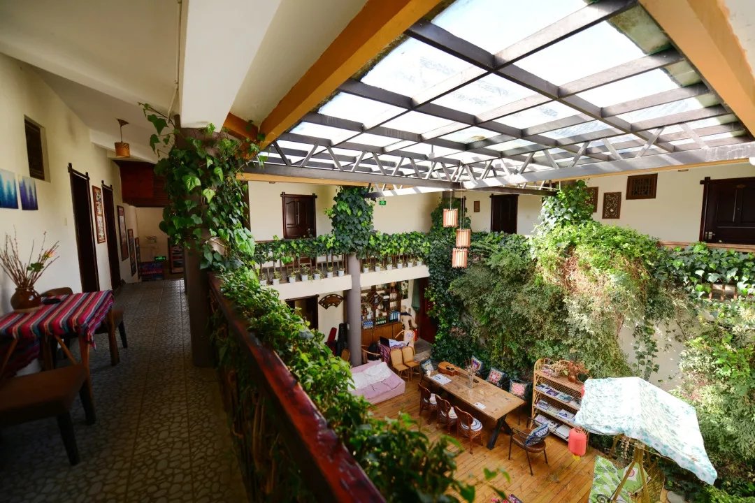 Hotel photo 5 of Maple Leaf Inn.