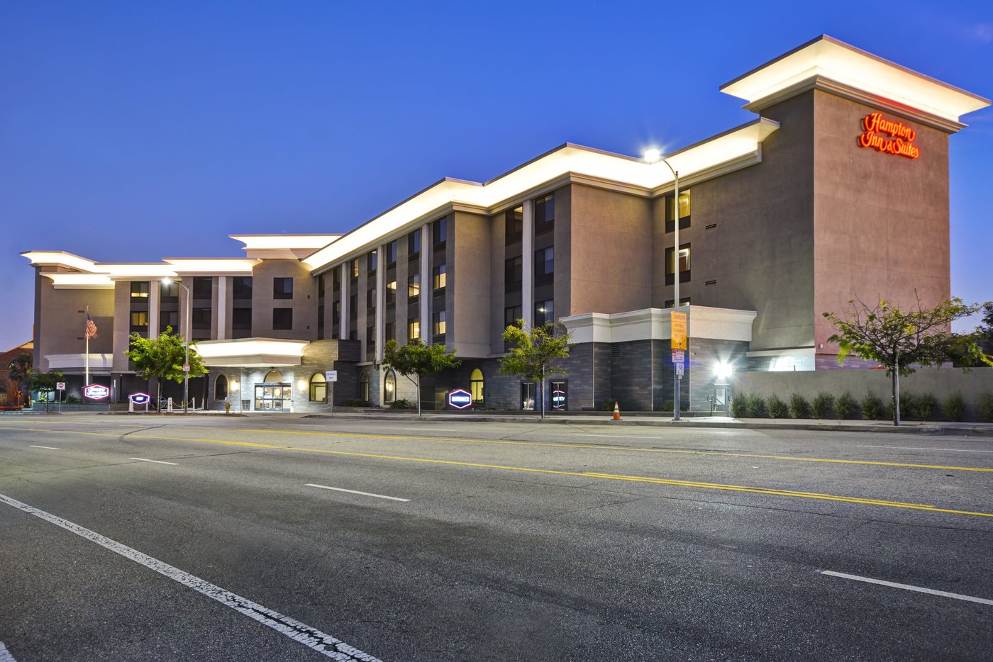 HAMPTON INN AND SUITES LOS ANGELES BURBANK AIRPORT - Updated 2024 ...