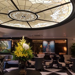 The luxurious lobby lounge to welcome our treasured guests