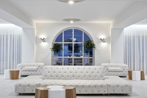 Room & Suite