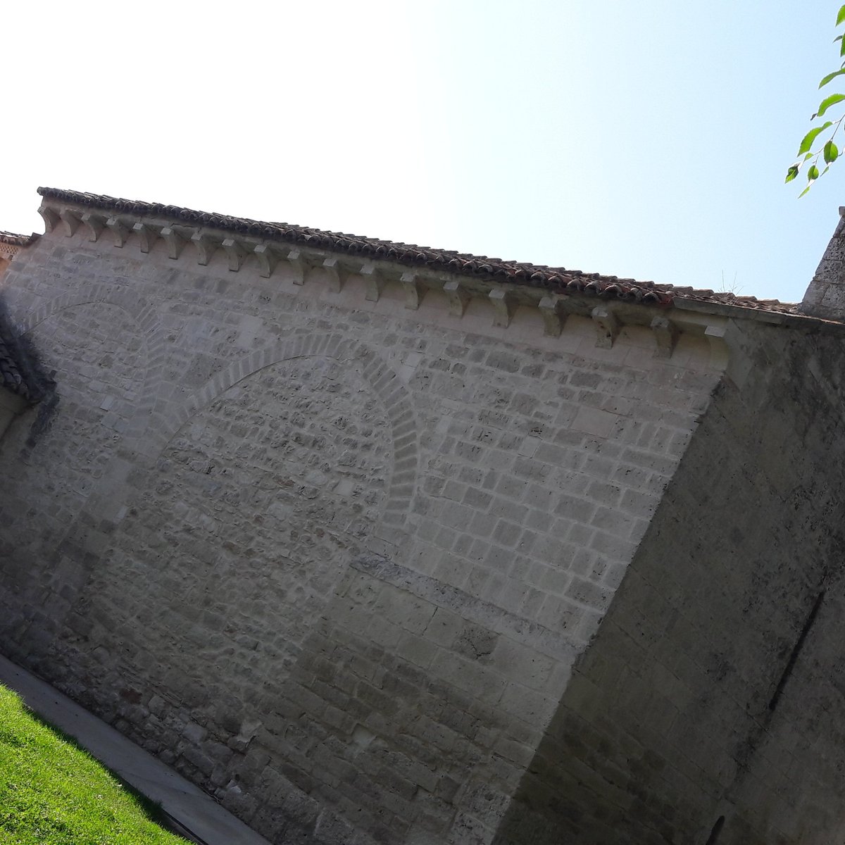 Iglesia de San Juan Evangelista (Arroyo de la All You