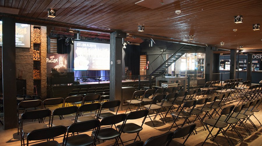 Piazza event arena