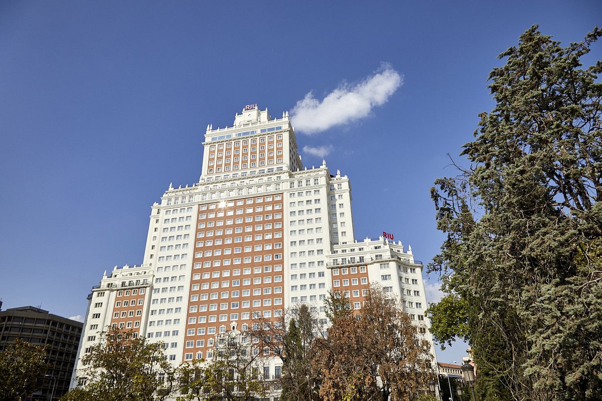 Hotel Riu Plaza España, hotel em Madri