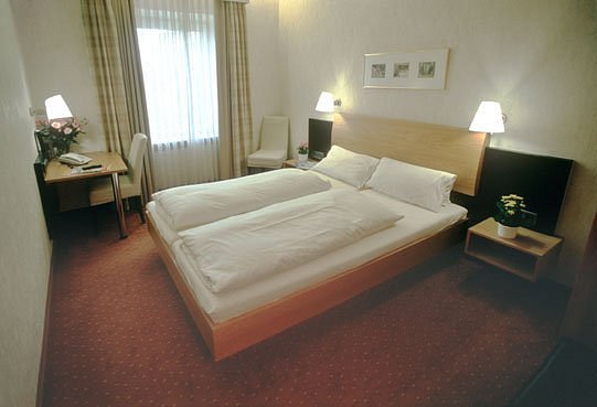 Jedermann Hotel, Hotel am Reiseziel München