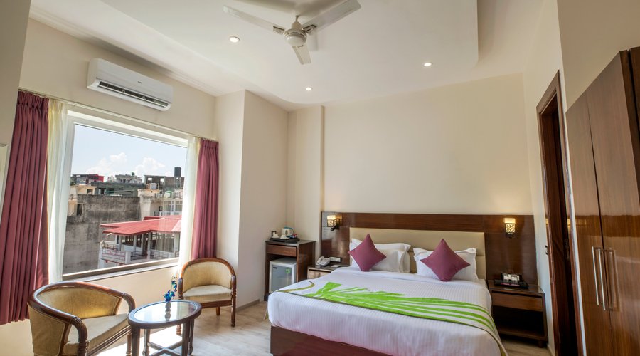 Deluxe King Bed