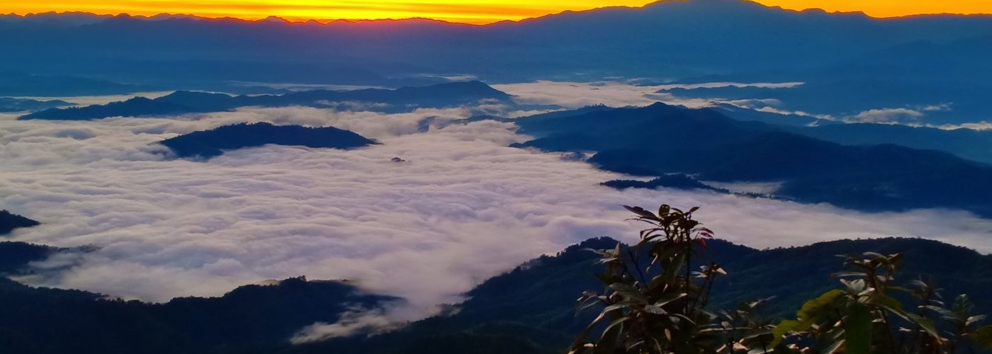 Most people who go to the Thang Taung want to feel the real natural life. At Than Taung Gyi, you can see the sunrise and sunset from the top of Naw Buu Baw prayer mountain.(❤ Cloud sea can be see mostly in November, December and January ❤)
