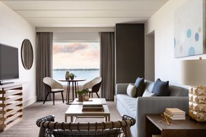 Room & Suite