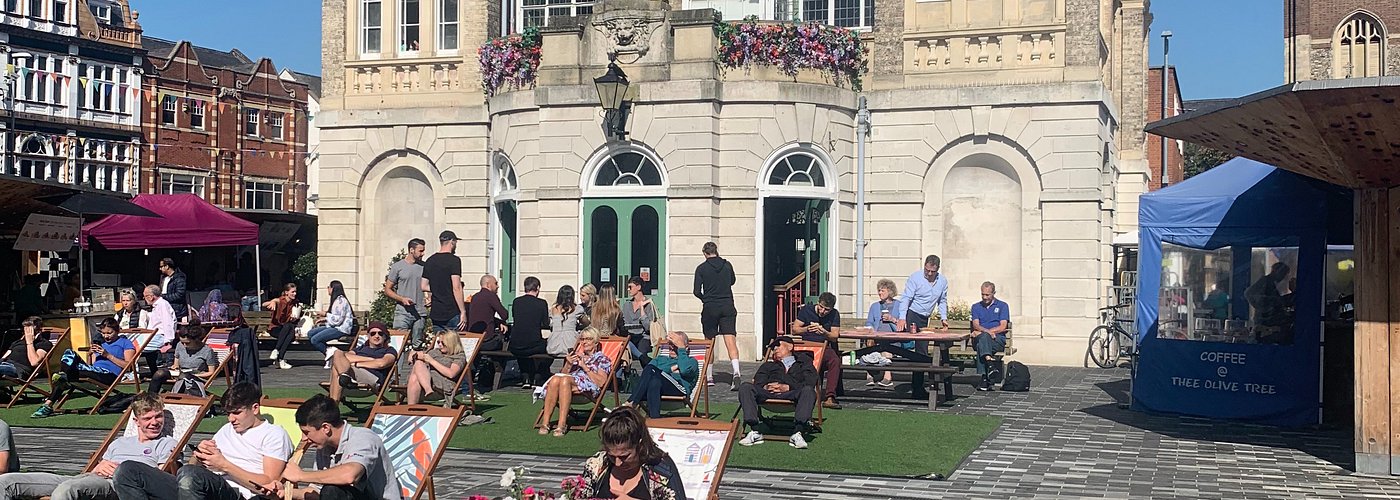 The Ancient Marketplace in Kingston Upon Thames:  space to relax and enjoy the sun