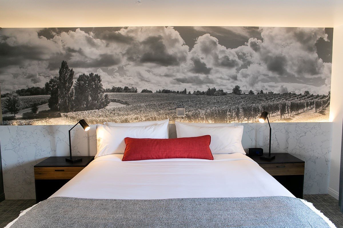 Vinland Hotel and Lounge by null