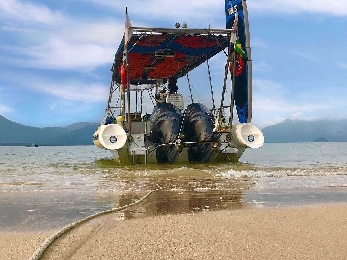 boat tours ubatuba