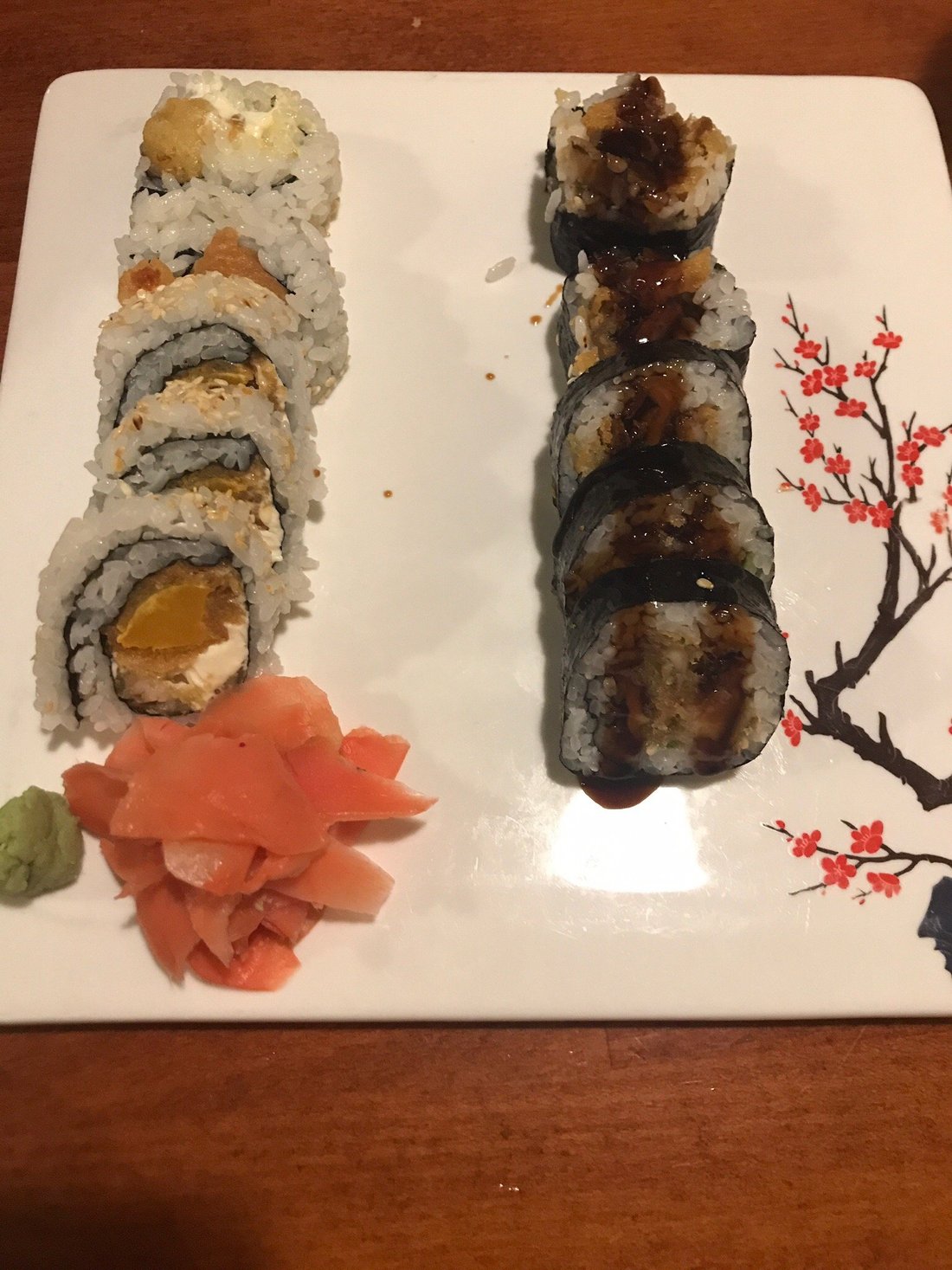 SUSHI HOUSE, Cedar Rapids - Photos & Restaurant Reviews - Order Online Food  Delivery - Tripadvisor