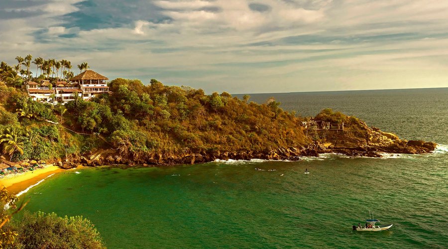 View of Villas Carrizalillo from across the bay 