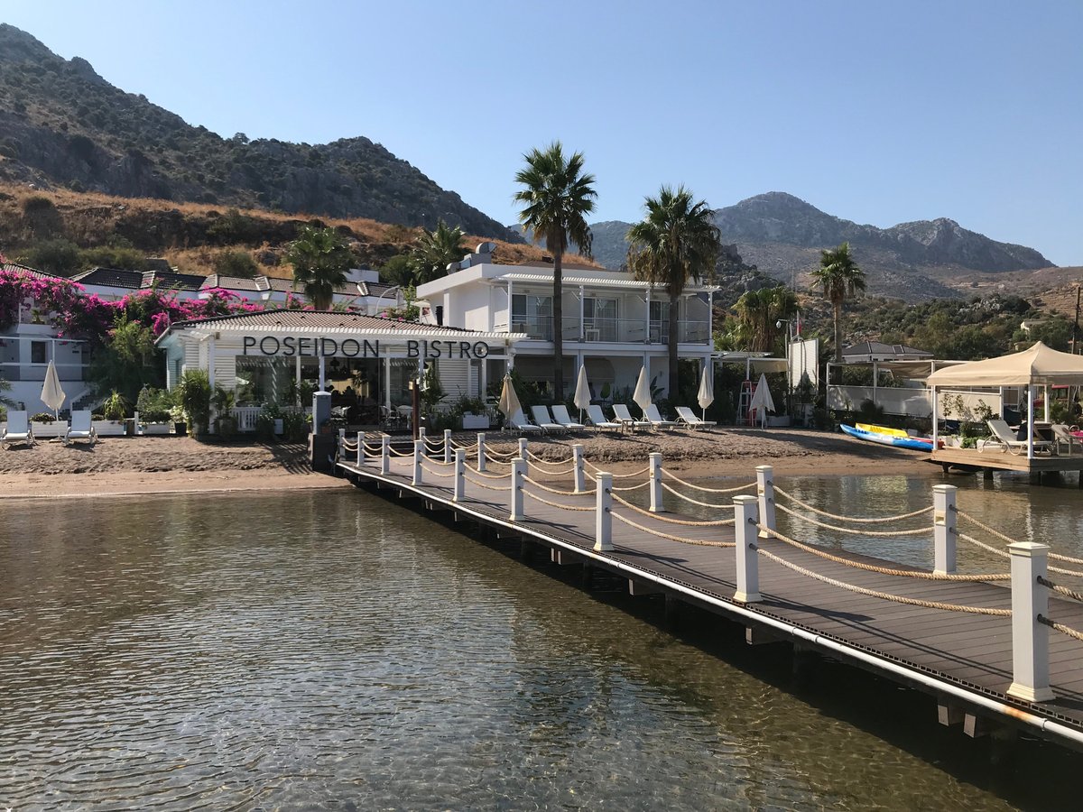 poseidon boutique hotel & yacht club