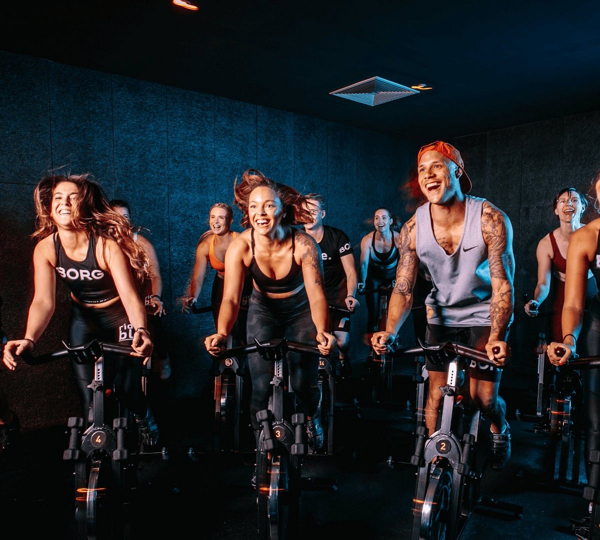 Spinning class. Фото Райд раунда студии 21.