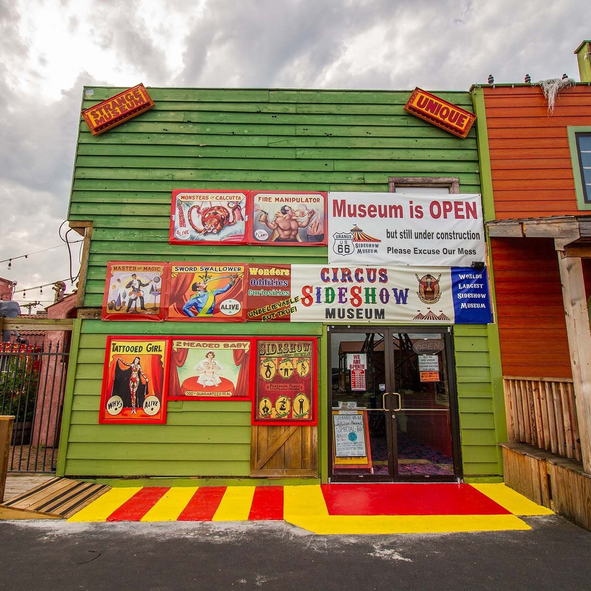 Uranus Sideshow Museum (Saint Robert) - All You Need to Know BEFORE You Go