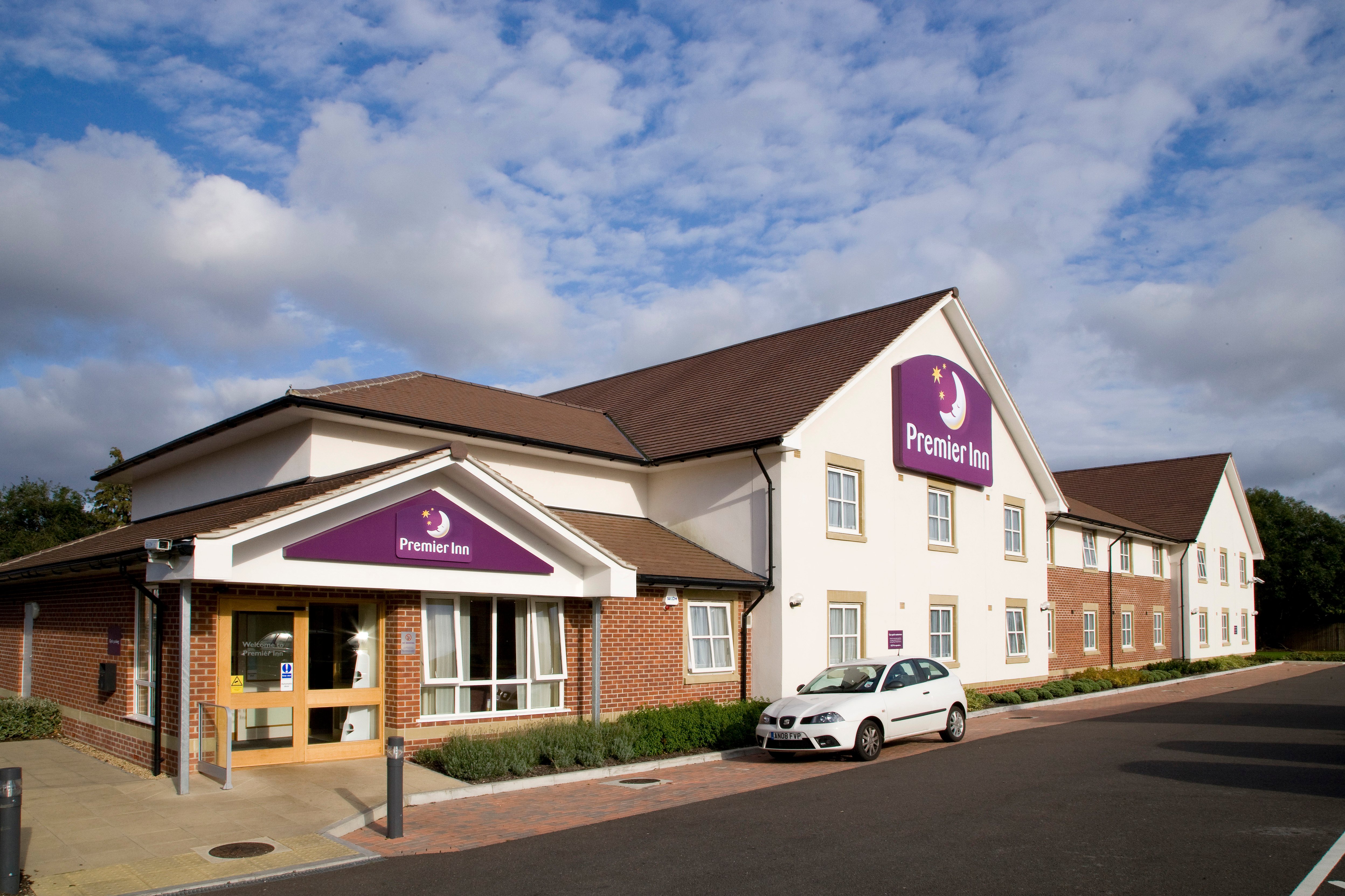 PREMIER INN PETERBOROUGH NORTH HOTEL - Updated 2022 Prices & Reviews ...