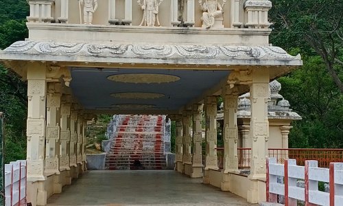 Anuvavi subramani - Temple 