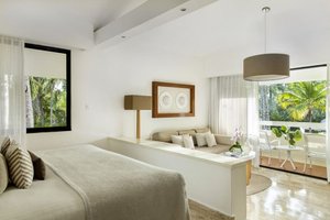 Room & Suite