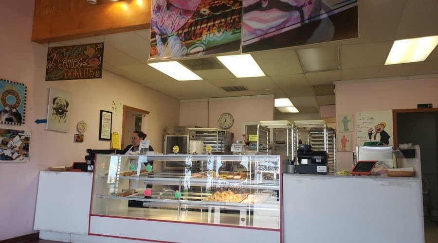 Momo's Donuts in Sherman