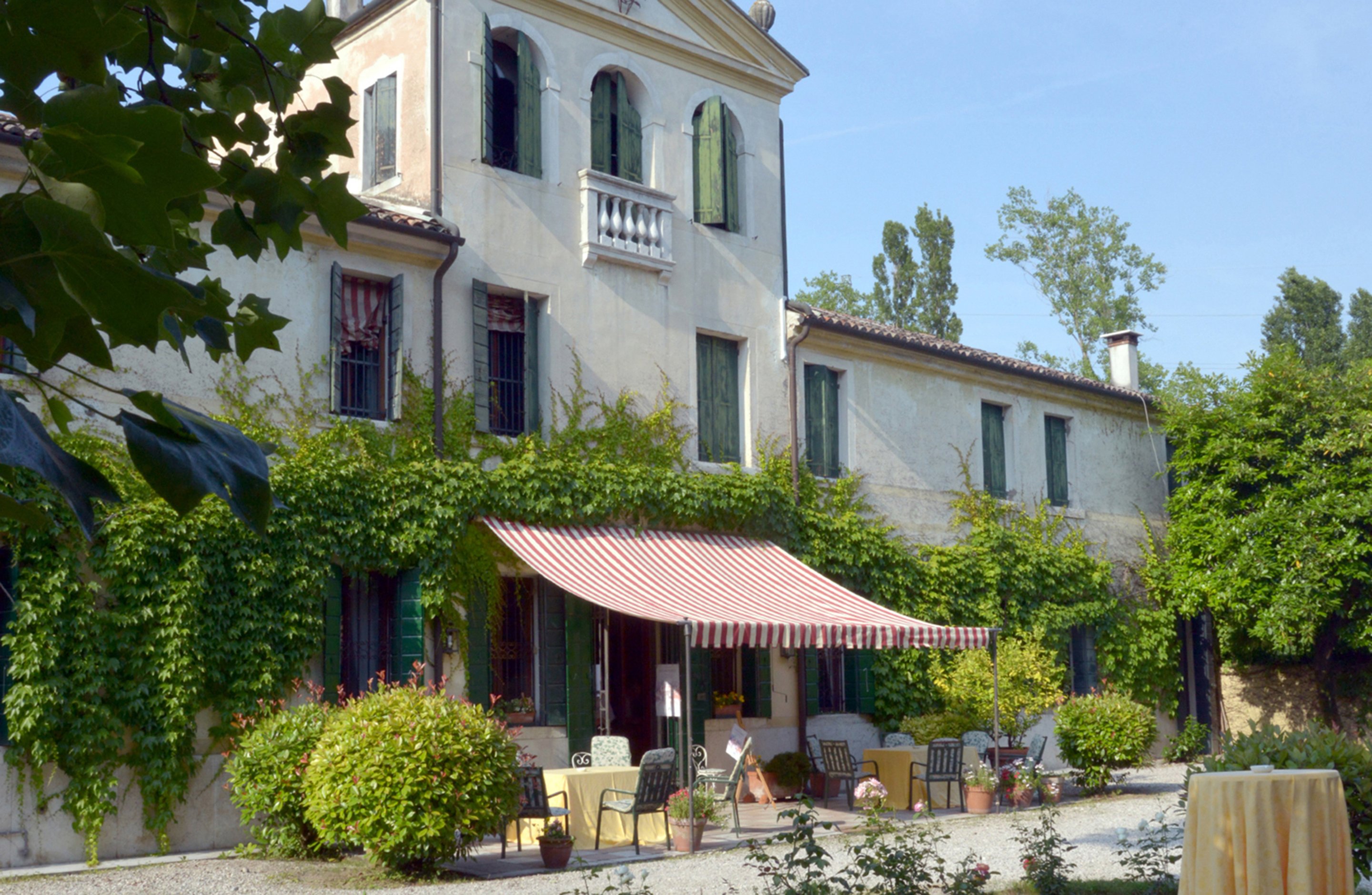 B&B VILLA GRADENIGO - Updated 2023 (Italy/Province Of Treviso - Villorba)