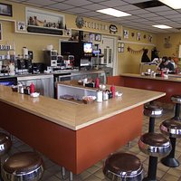 ME - SANFORD - COUNTRY EGG - SECOND OVERVIEW OF COUNTER SEATING