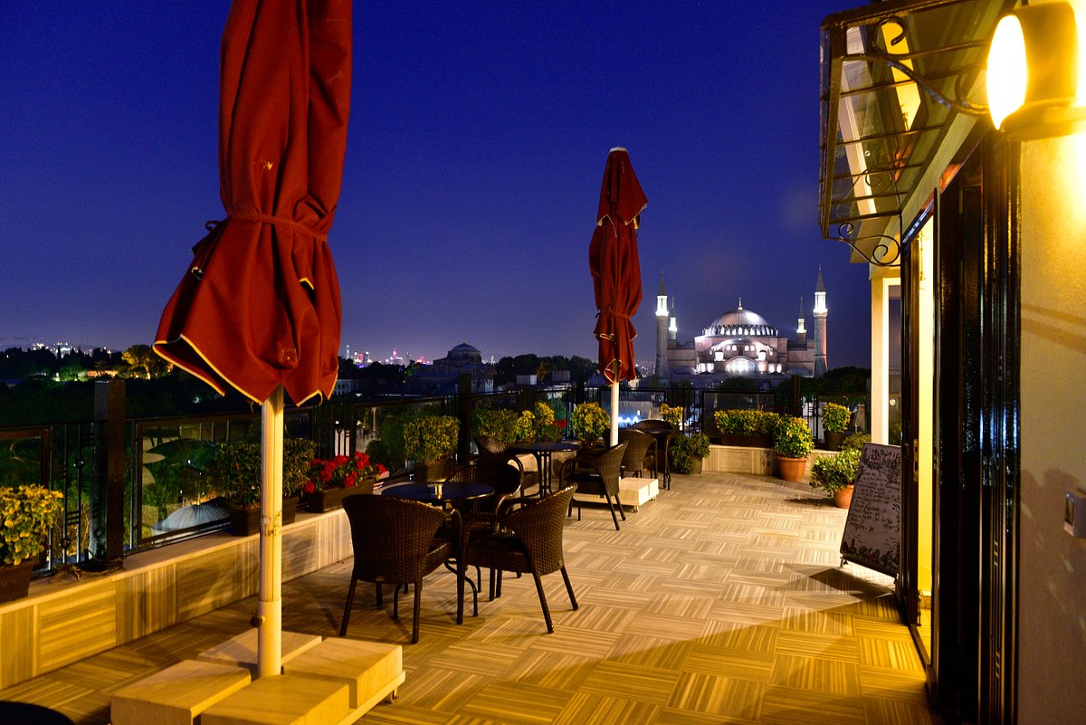 أجورا لايف هوتل، فندق في إسطنبول