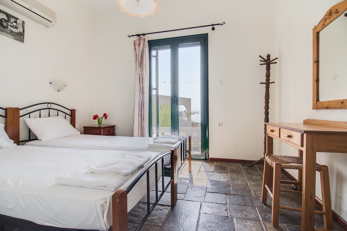 Vlamis Villas Rooms: Pictures & Reviews - Tripadvisor