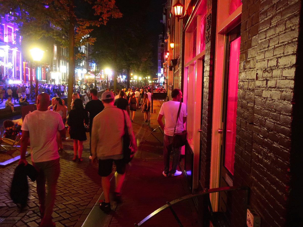 helt seriøst Vi ses budbringer Amsterdam Red Light District Tours - All You Need to Know BEFORE You Go