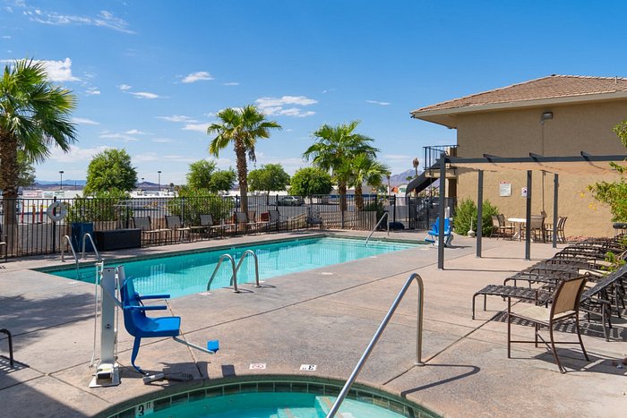 Days Inn by Wyndham Lake Havasu Pool Pictures & Reviews - Tripadvisor